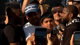 Флойд Мейвезер оказался легче соперника на 10 кг