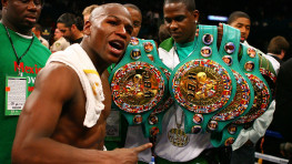 Флойд Мейвезер увековечен на поясе WBC