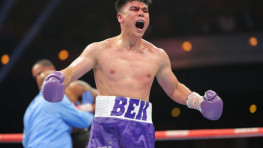 Хитчинс, Расселл и Меликузиев выйдут на ринг 21 февраля