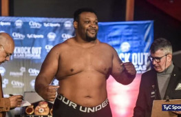 Джаррелл Миллер показал 155 кг перед возвращением на ринг
