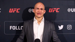 Дос Сантос: Хочу третий бой с Миочичем