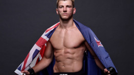 Хукер о бое с Чендлером: Я сломаю новую игрушку UFC за пять минут