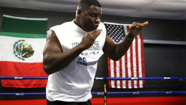 Луис Ортис победил Монте Барретта