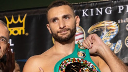 Ноэль Микаэлян отобрал у Баду Джека титул WBC в матче-реванше