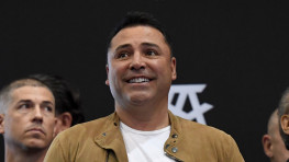 Де Ла Хойя хочет боя с Мейвезером или Канело