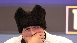 Александр Усик планирует провести еще один бой