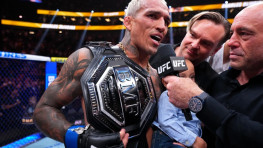 Бой Оливейры и Лопеса возглавит турнир UFC 335