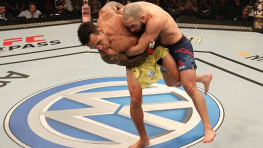 Чарльз Оливейра: Я лучше Хабиба в стойке, а его партер меня не пугает