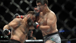 Видео поединка Андрея Орловского и Джуниора Албини