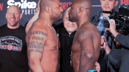 Видео поединка Квинтона Джексона и Мохаммеда Лаваля