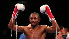 Крэйг Ричардс победил Дэна Азиза нокаутом в Гане