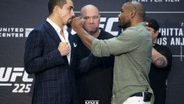 Видео дуэлей взглядов бойцов турнира UFC 225