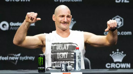 Шон Стрикланд подтвердил отказ от боя в Австралии на турнире UFC 325