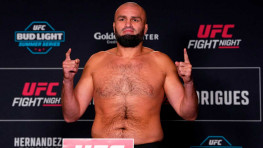 UFC Сакраменто: Шамиль Газиев нокаутировал Кеннеди Нзечукву
