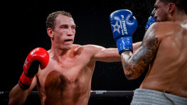 Промоутер: Для Силягина выгоднее боксировать за титул в Канаде