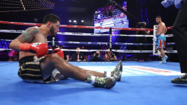 Видео: Кристофер Диас нокаутировал Брайанта Круса