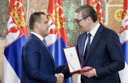 Президент Сербии Александр Вучич наградил президента AIBA 