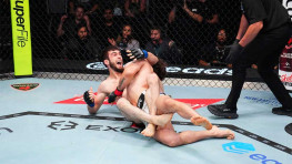 UFC Vegas 119: Муртазали Магомедов досрочно победил Мелсика Багдасаряна