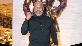 Майку Тайсону не предъявили обвинений по поводу инцидента в самолете