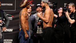 Фото: Взвешивание участников UFC Fight Night 79