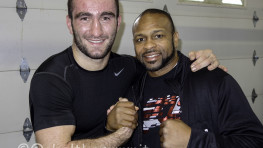 Бой Мурата Гассиева и Юниэра Дортикоса перенесен на апрель