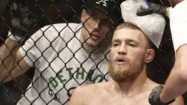 Браун: Что сделал Конор, чтобы сравнивать его достижения с Фрэнки?