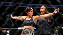 Аманда Нуньес и Холли Холм проведут бой на шоу UFC 239
