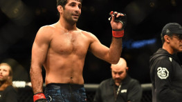 Бенейл Дариуш победил Тони Фергюсона решением судей