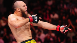 Вальтер Уокер получил бонус за лучшее выступление на UFC 321