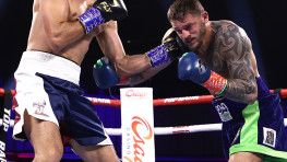 Максим Власов уступил Джо Смиту в очень зрелищном поединке