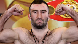 Мурат Гассиев победил Юньера Дортикоса и вышел в финал WBSS