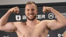 Отто Валлин нокаутировал Криса Томаса