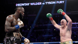 Фрэнк Уоррен: Бой Фьюри с Уайлдером более выгоден и более значим