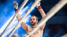 Видео боя Дениса Гольцова и Джона Хоука