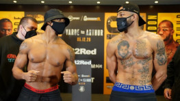 Взвешивание Энтони Ярда и Линдона Артура