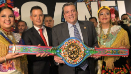 WBC представил памятный пояс для боя Головкин-Канело III