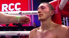 Заур Абдуллаев и Девин Хейни разыграют пояс временного чемпиона WBC