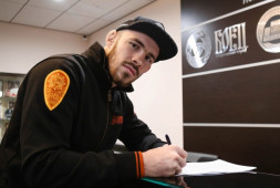 Россиянин Роман Богатов подписал контракт с UFC