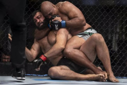 Андрей Орловский прервал победную серию на UFC Fight Night 213