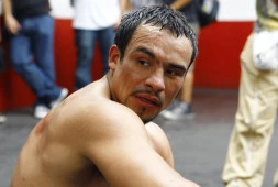 Хуан Мануэль Маркес недоволен приходом в бокс посторонних
