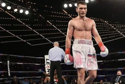 Муртазалиев проведет бой за титул IBF после отказа Чарло от пояса