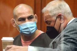 Кейну Веласкесу было отказано в освобождении под залог