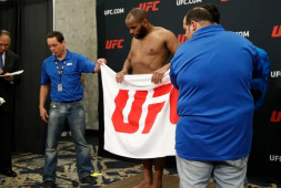 Даниэль Кормье признался в мошенничестве на взвешивании перед UFC 210