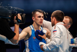 Двое российских боксеров вышли 1/8 чемпионата мира