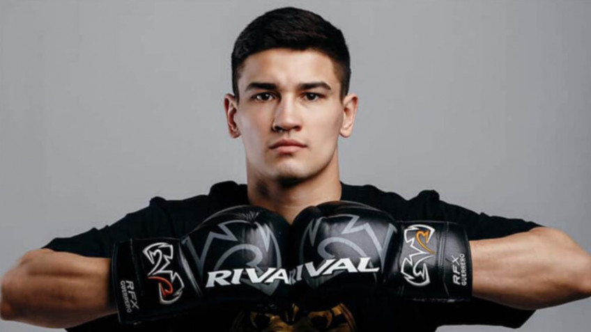 Артур Зиятдинов досрочно победил Масурджона Мунавварджонова в Анадыре