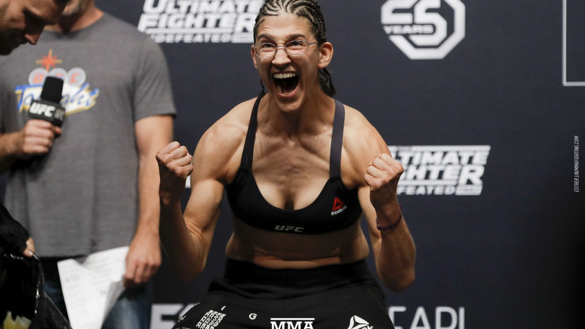 Роксана Модаффери победила Антонину Шевченко решением судей