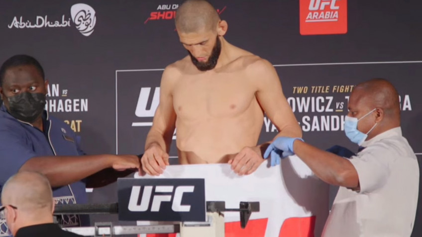 Результаты взвешивания участников турнира UFC 267