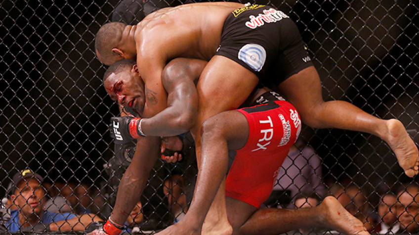 Даниэль Кормье победил Энтони Джонсона и стал чемпионом UFC