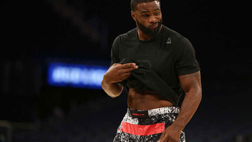 Бой Тайрона Вудли против Гилберта Бернса близок к подписанию