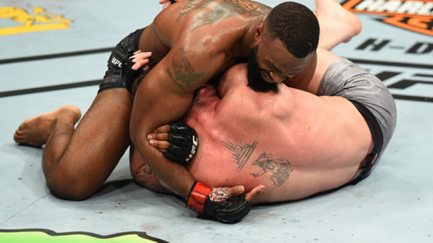 Видео боя Тайрона Вудли и Даррена Тилла